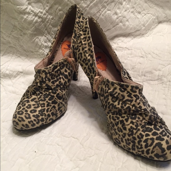 Rocket Dog Shoes - Rocket Dog Leopard Heels, ADORABLE & COMFY